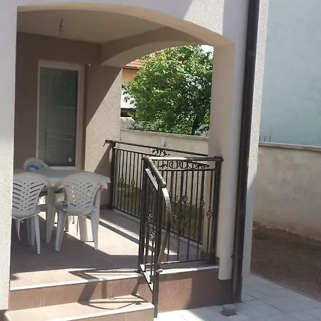 Beautiful 4 Bedroom * Sarajevo